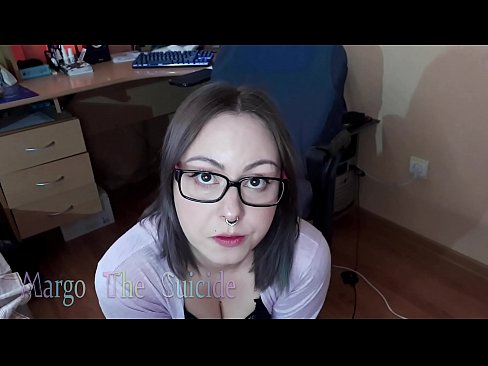 ❤️ Көзілдірік киген сексуалды қыз камерада дилдоны терең сорып алады ❤❌ Порно бойынша бізде ❌️